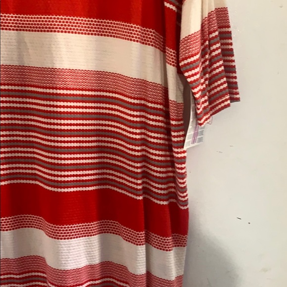 Lularoe Irma : Medium - Picture 3 of 4